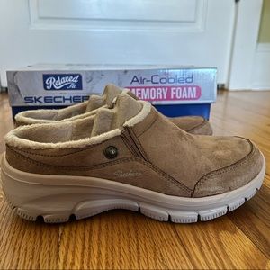 Sketchers Relaxed Fit: Easy Going - Latte, Size 7.5